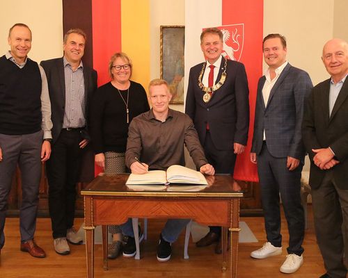 Stadt Schwäbisch Gmünd ehrt Eric Maihöfer von der LG Staufen