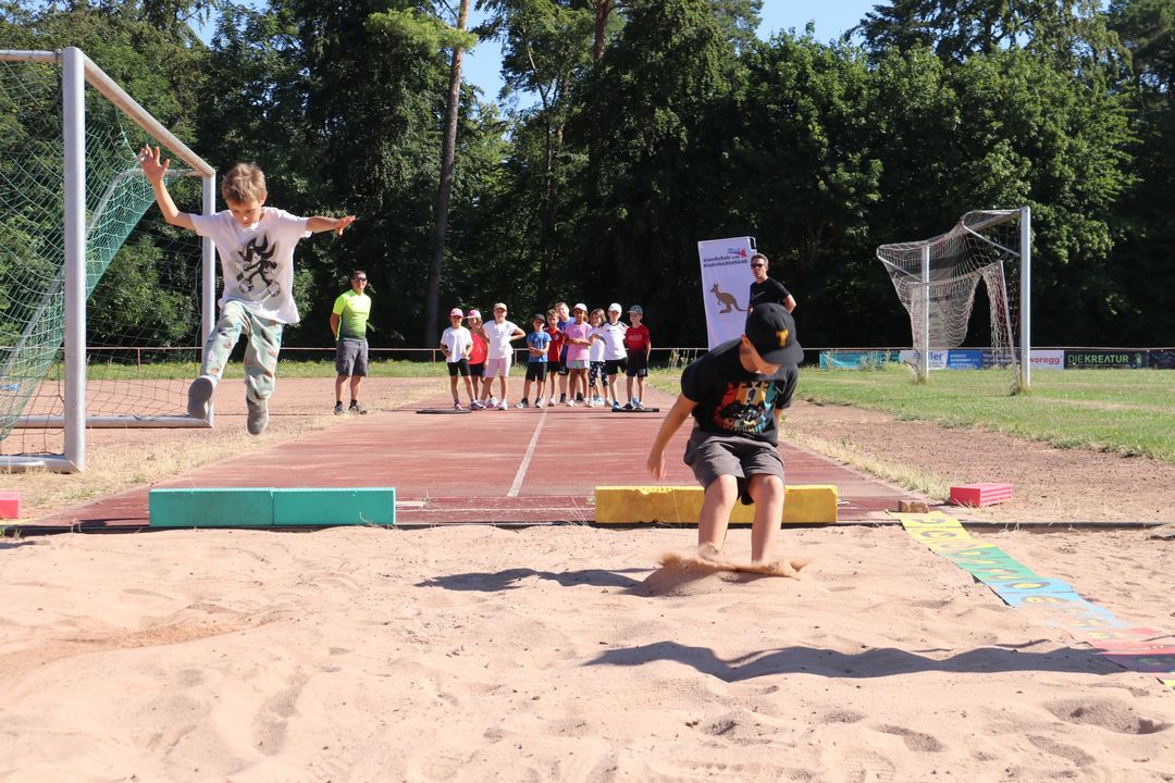 Grundschul-Erfolgsprojekt bringt wieder über 5.000 Kinder in Bewegung 