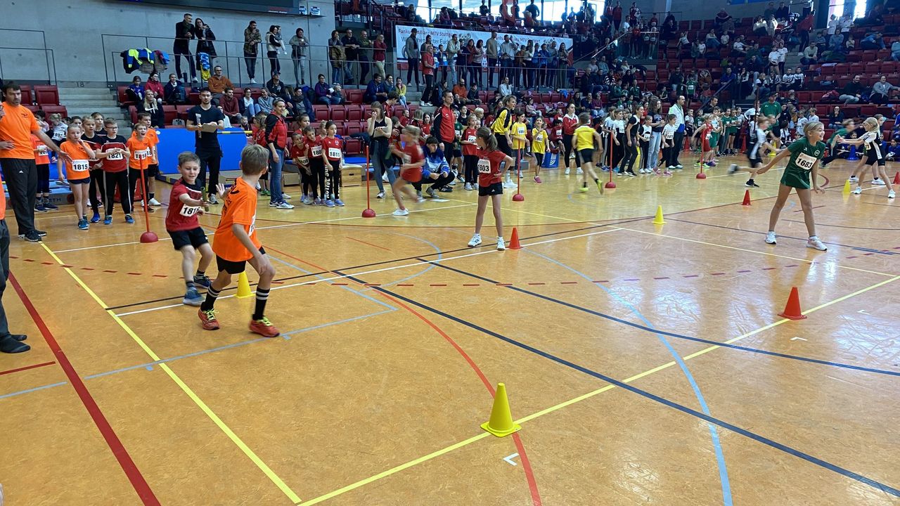 „Ein Fest der Kinderleichtathletik“: Begeisterung beim VR-Pokal Kinderleichtathletik des WLV in der SCHARRena Stuttgart