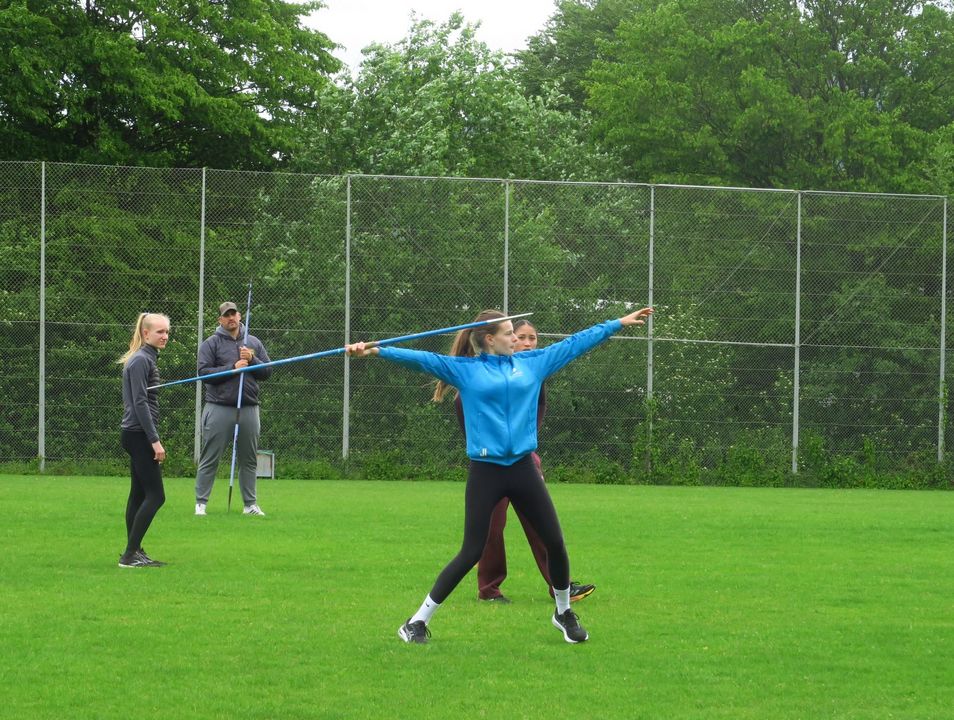 Speer in der Gruppe
