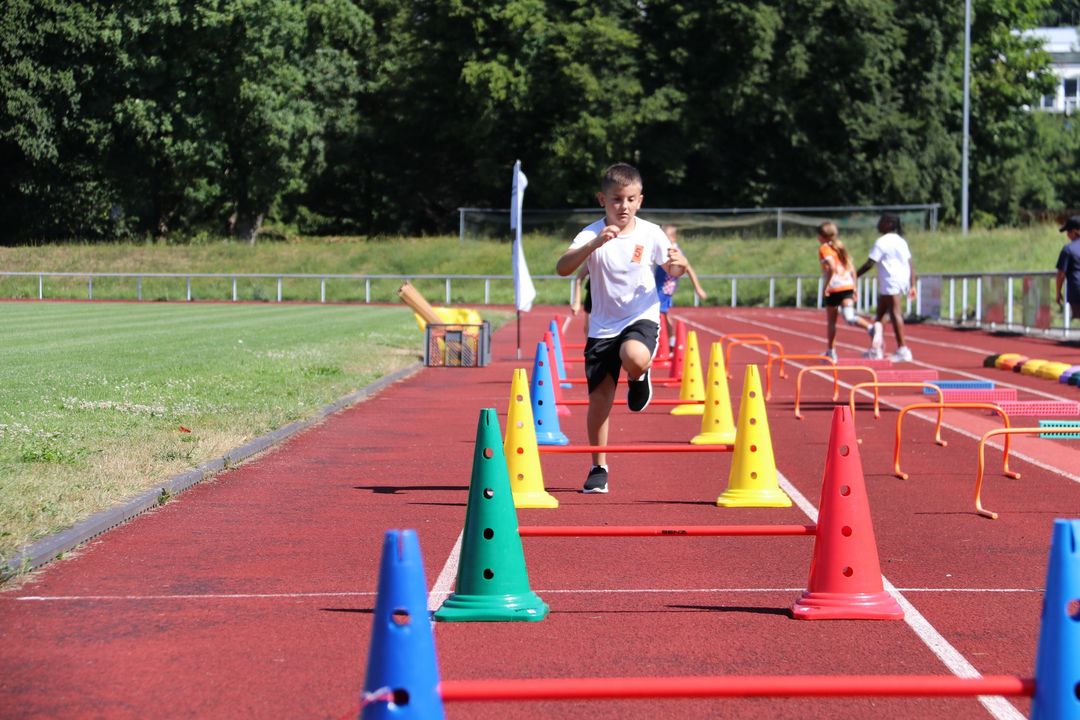 Grundschule trifft Kinderleichtathletik: Sportlicher Auftakt nach den Pfingstferien