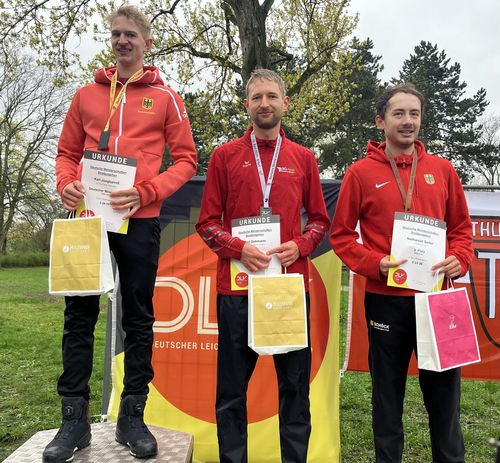 v.l.: Karl Junghannß (LC Top Team Thüringen), Carl Dohmann (SCL Heel Baden-Baden) und Nathaniel Seiler (TV Bühlertal)