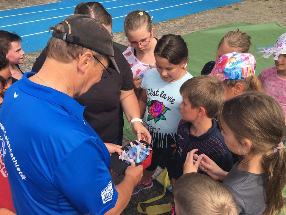 Bundesjugendspiele in Geislingen zusammen mit Leichtathletikabteilung 