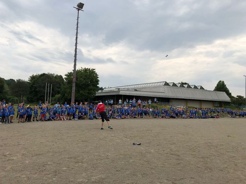 Weite Sätze und Würfe bei „WLV Kinderleicht-Athletik VOR ORT“ in Steinheim am Albuch