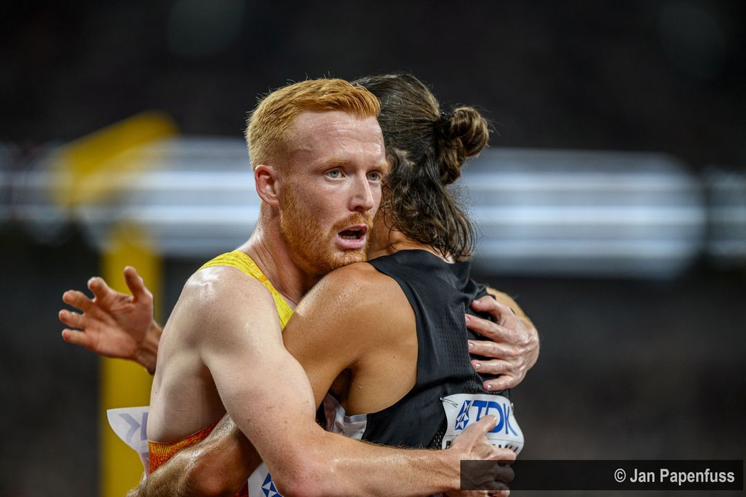 Frederik Ruppert (LAV Stadtwerke Tübingen) mit Weltmeister Geordie Beamish (Neuseeland)