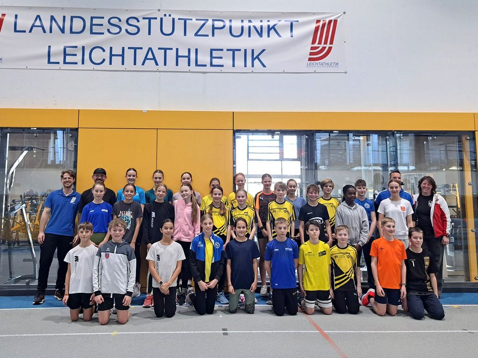 Fröhliche Gesichter in der Schauffele-Halle