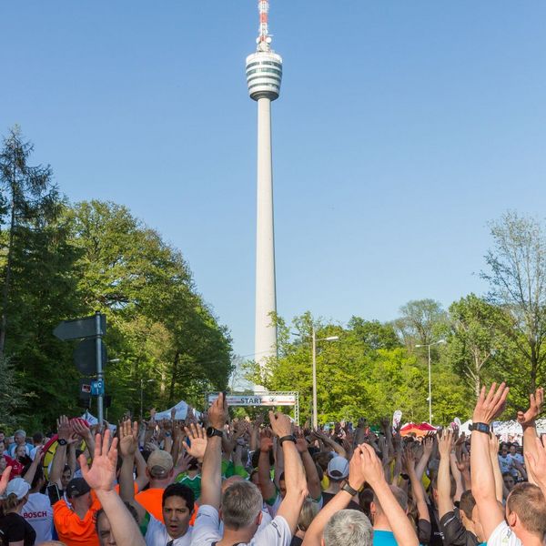 DEE-AOK Firmenlauf Stuttgart - Jetzt noch zum Frühbucher-Tarif melden.