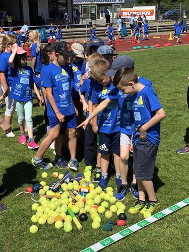 500 Kids powern sich bei WLV Kinderleicht-Athletik VOR ORT in Calw aus