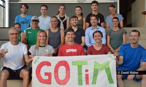 ... und mit seiner Trainingsgruppe in Pliezhausen