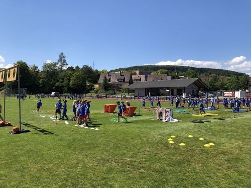 500 Kids powern sich bei WLV Kinderleicht-Athletik VOR ORT in Calw aus