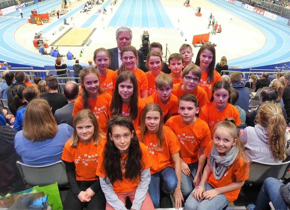 VR-Talentiade-Kids treffen die internationalen Stars beim Indoor Meeting in Karlsruhe 