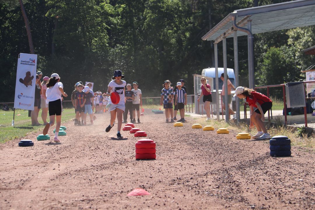 Anmeldung für Grundschule trifft Kinderleichtathletik 2027 geöffnet 
