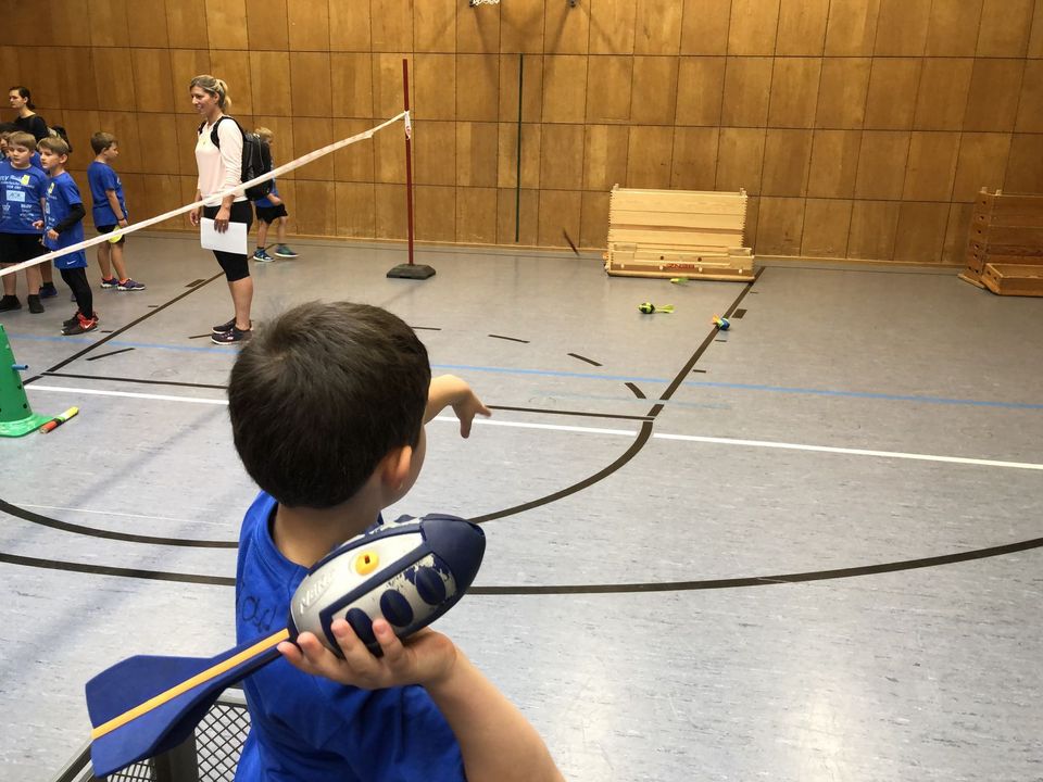 Ulmer Zehnkämpfer sorgen für Stimmung bei WLV Kinderleicht-Athletik VOR ORT 