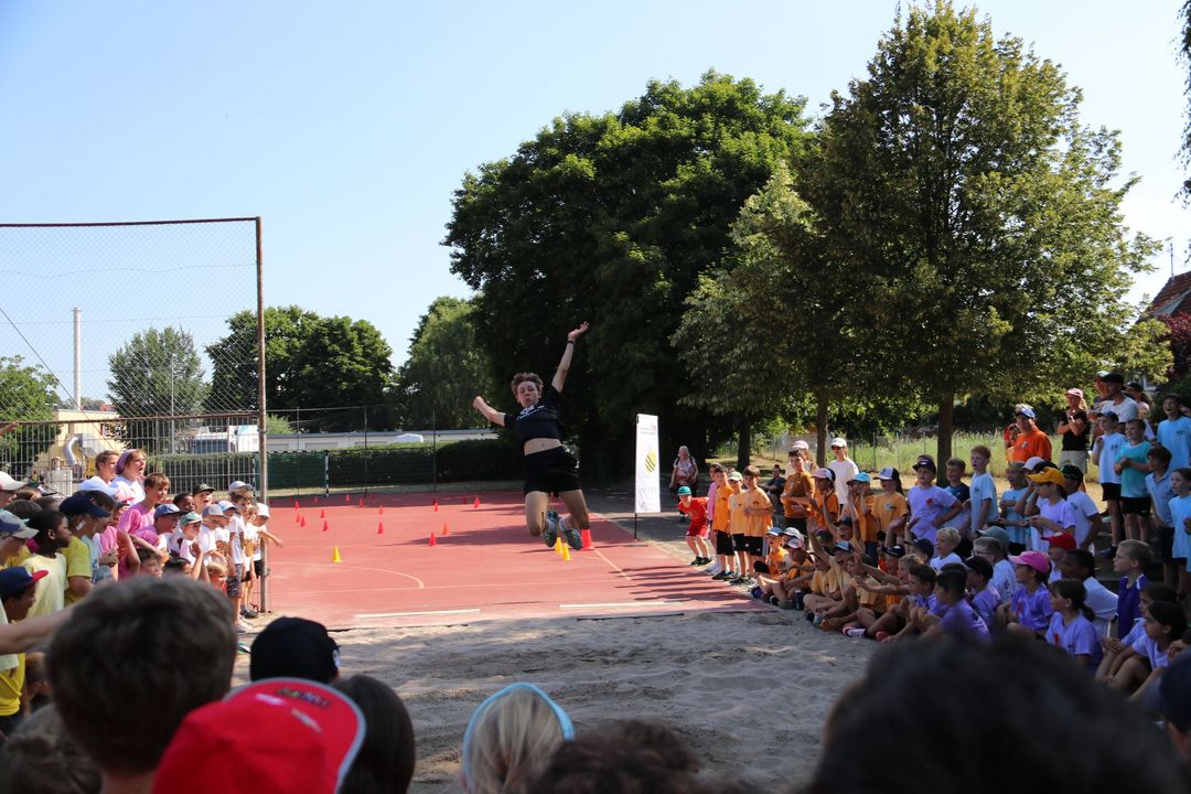 Grundschule trifft Kinderleichtathletik: Sportlicher Auftakt nach den Pfingstferien