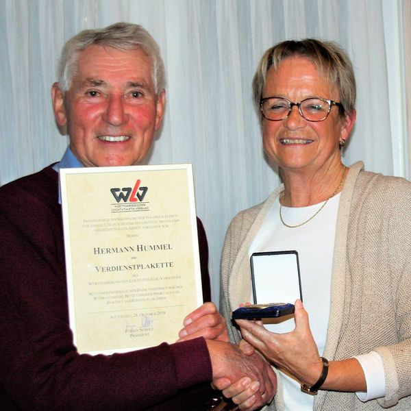 Verdienstplakette des WLV für Hermann Hummel