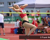 Collien Schmidt (SG Dettingen/Donau) hier beim Hochsprung, startete in vier Disziplinen und wurde Zweite auf den 100 Meter Hürden in der WJU18