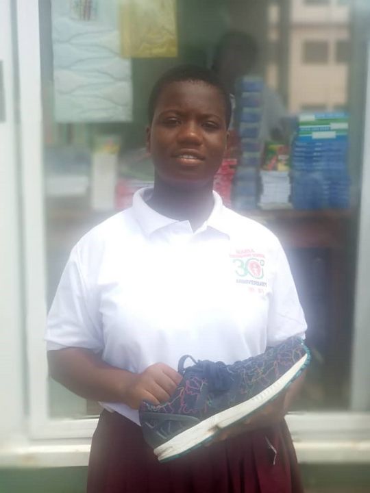 500 Paar Sportschuhe für Kinder in Ghana