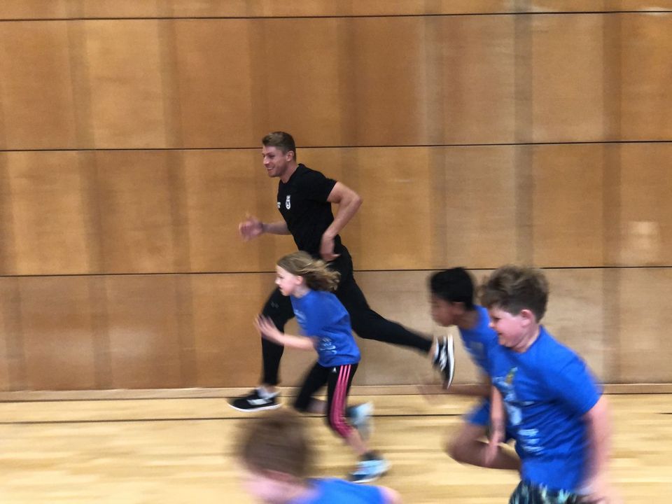 Ulmer Zehnkämpfer sorgen für Stimmung bei WLV Kinderleicht-Athletik VOR ORT 