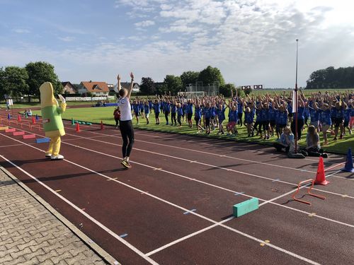 300 Kinder strahlen bei WLV Kinderleicht-Athletik in Winterlingen mit der Sonne um die Wette