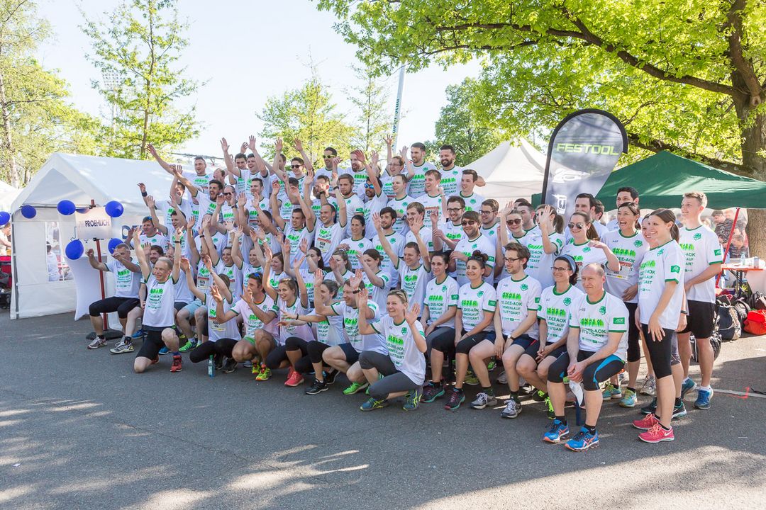 WLV Adventskalender Tag 16: DEE-AOK Firmenlauf Stuttgart