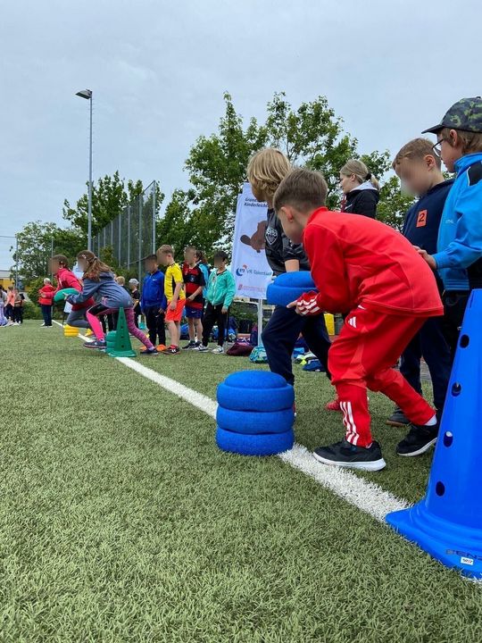Die Grundschule Erligheim-Hofen trifft Kinderleichtathletik