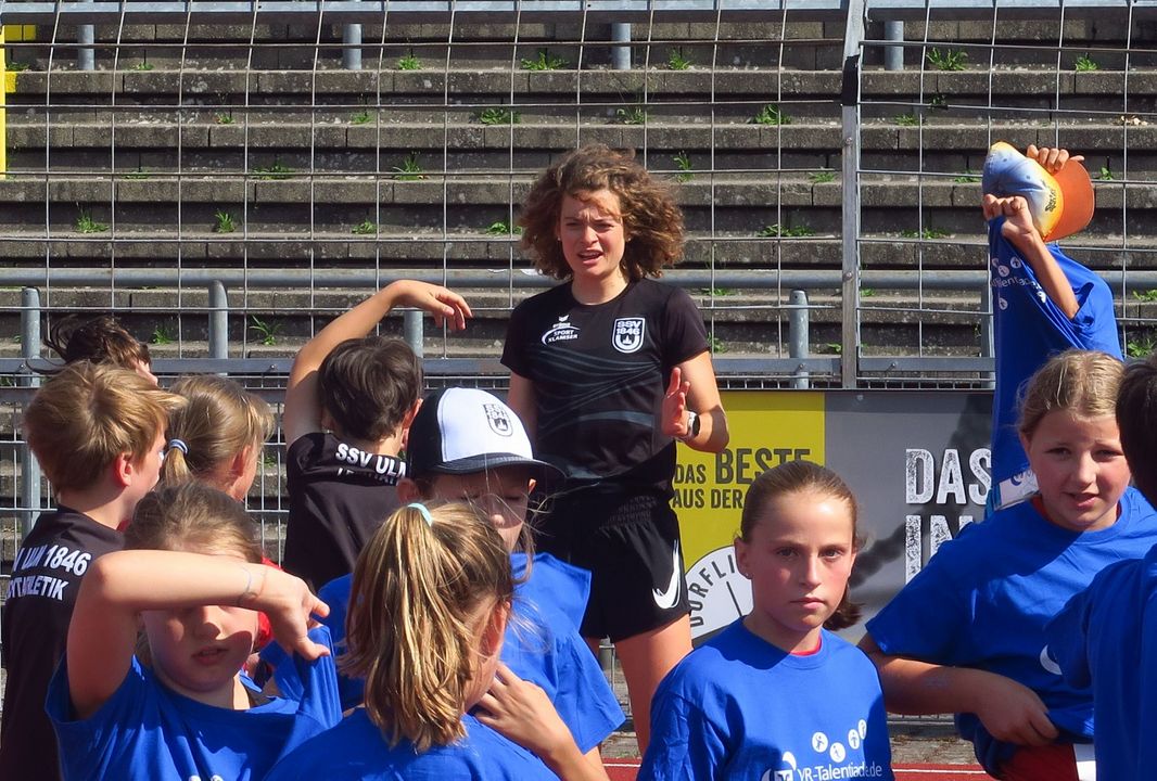 Aufwärmen mit Alina Reh