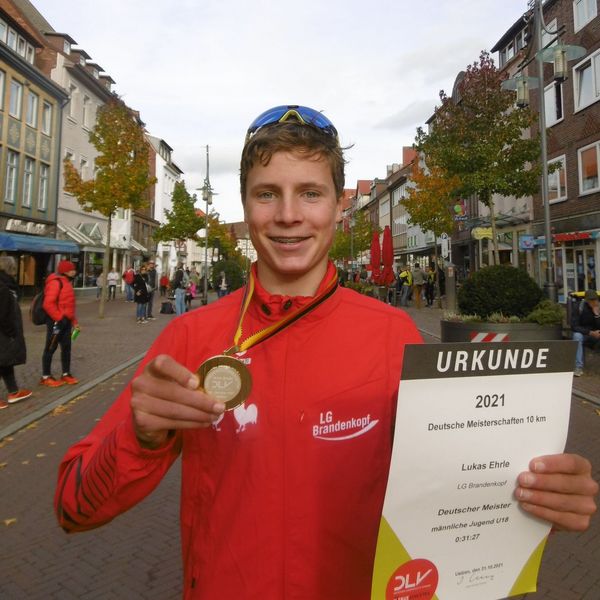 Lukas Ehrle zum Nachwuchsläufer des Jahres 2021 gekürt