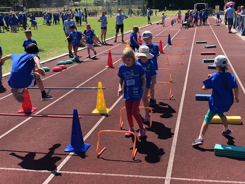500 Kids powern sich bei WLV Kinderleicht-Athletik VOR ORT in Calw aus