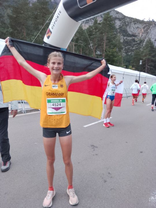 Julia Ehrle läuft zu Berg-WM-Gold