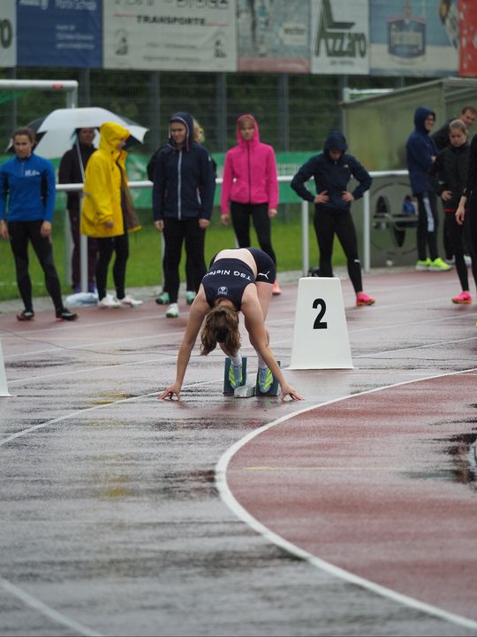 Sprintmeeting in Niefern mit tollen Leistungen und Wetterglück