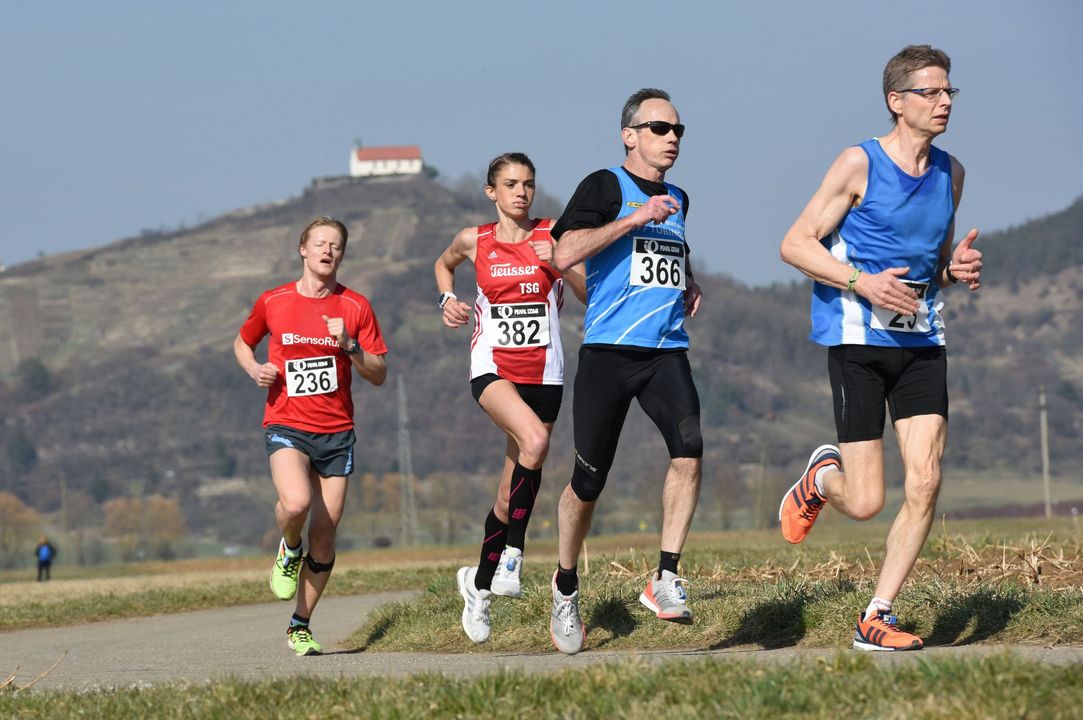 Nicole Möbius und Lorenz Baum gewinnen den 15. Kiebinger Osterlauf
