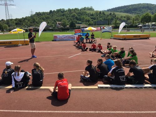 Ein Sprung-Fest beim 1. Team Hoch-Sprungcup der Leichtathletik Baden-Württemberg