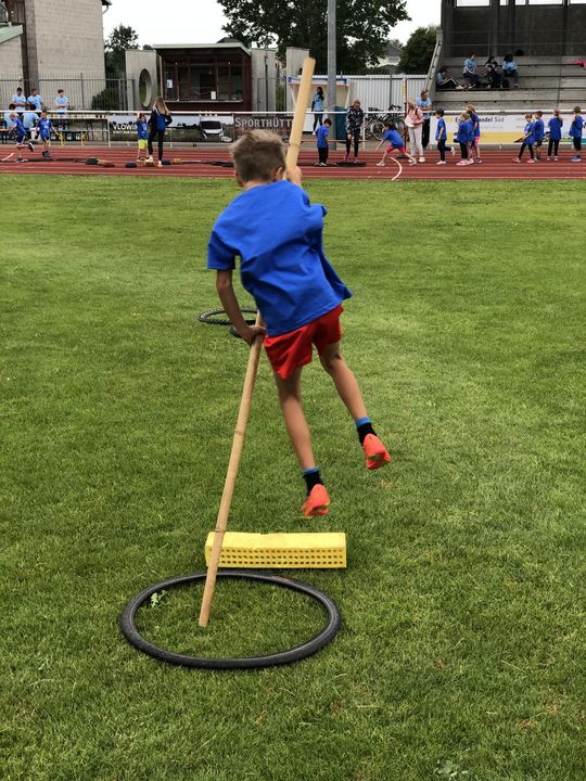 Tolle Stimmung trotz Regen bei WLV Kinderleicht-Athletik VOR ORT in Leutkirch 