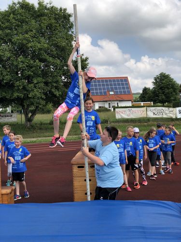 300 Kinder strahlen bei WLV Kinderleicht-Athletik in Winterlingen mit der Sonne um die Wette