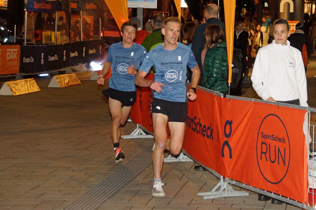 SportScheck RUN Stuttgart – Nachtlauf-Spektakel in der City
