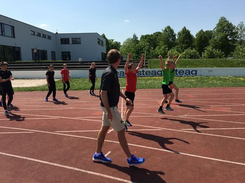 Ein Sprung-Fest beim 1. Team Hoch-Sprungcup der Leichtathletik Baden-Württemberg