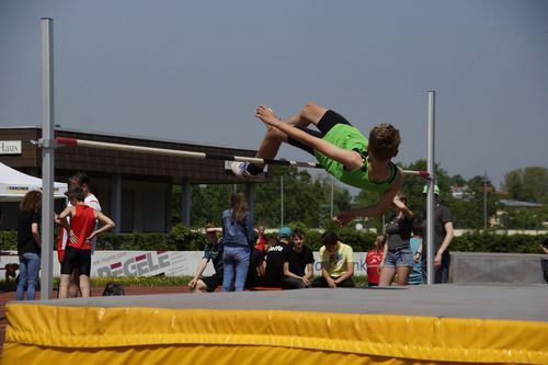 Ein Sprung-Fest beim 1. Team Hoch-Sprungcup der Leichtathletik Baden-Württemberg