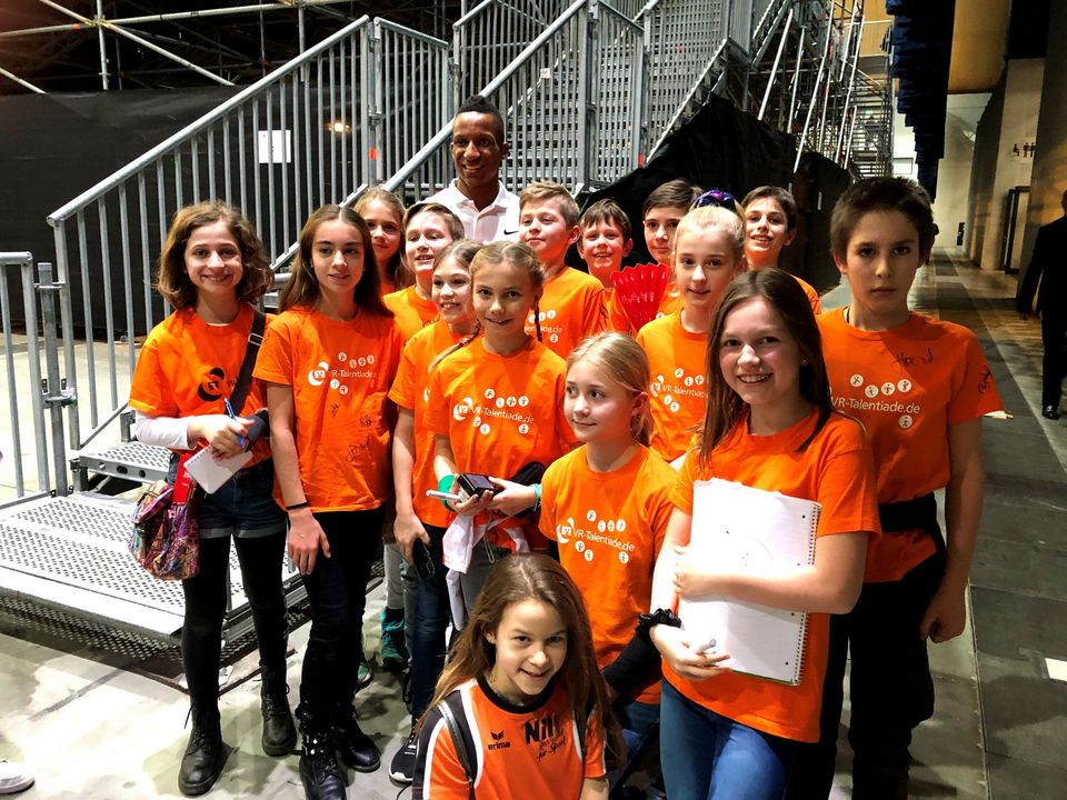 VR-Talentiade-Kids treffen die Stars beim Indoor Meeting in Karlsruhe