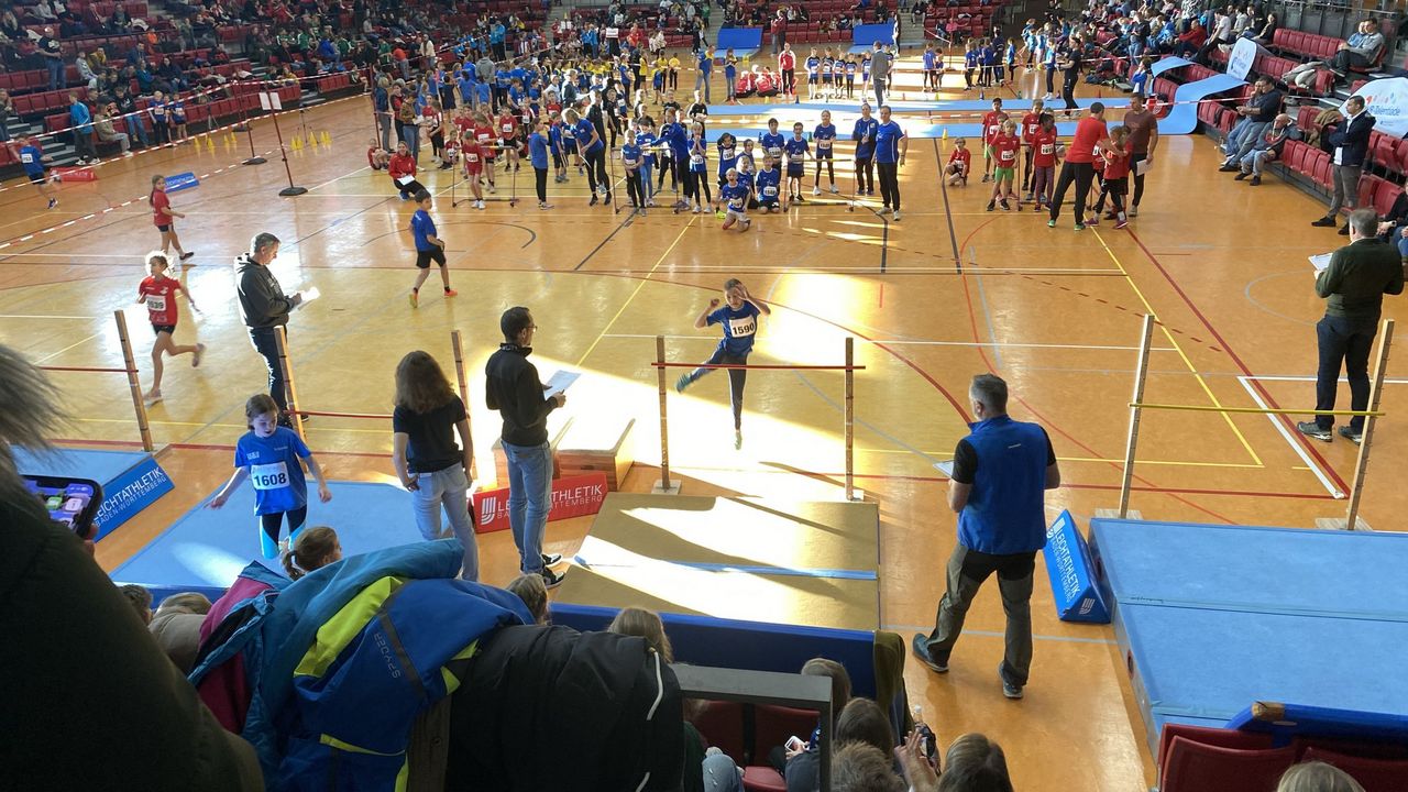„Ein Fest der Kinderleichtathletik“: Begeisterung beim VR-Pokal Kinderleichtathletik des WLV in der SCHARRena Stuttgart