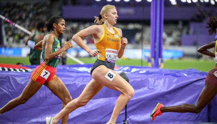 Jolanda Kallabis (FT 1844 Freiburg) in Runde 1 über 1.500 Meter 