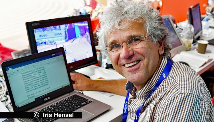 Ewald Walker erhält DLV-Ehrenschild